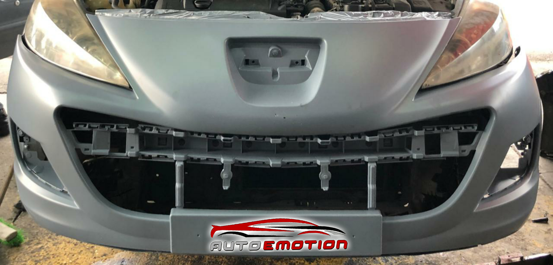 Facia Defensa delantera 207 RC y CC 0814 y 207 Europa 1214 Autoemotion Facia Defensa delantera 207 RC y CC 0814 y 207 Europa 1214 Autoemotion